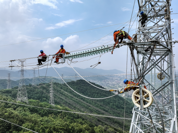 丰泰优配 财政靠前发力，上半年专项债发行同比大幅增加超四成